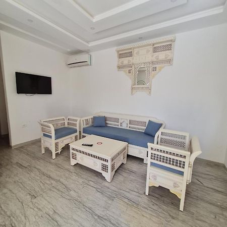 Musk De Djerba Suite Aziz Avec Piscine Temlale Bagian luar foto