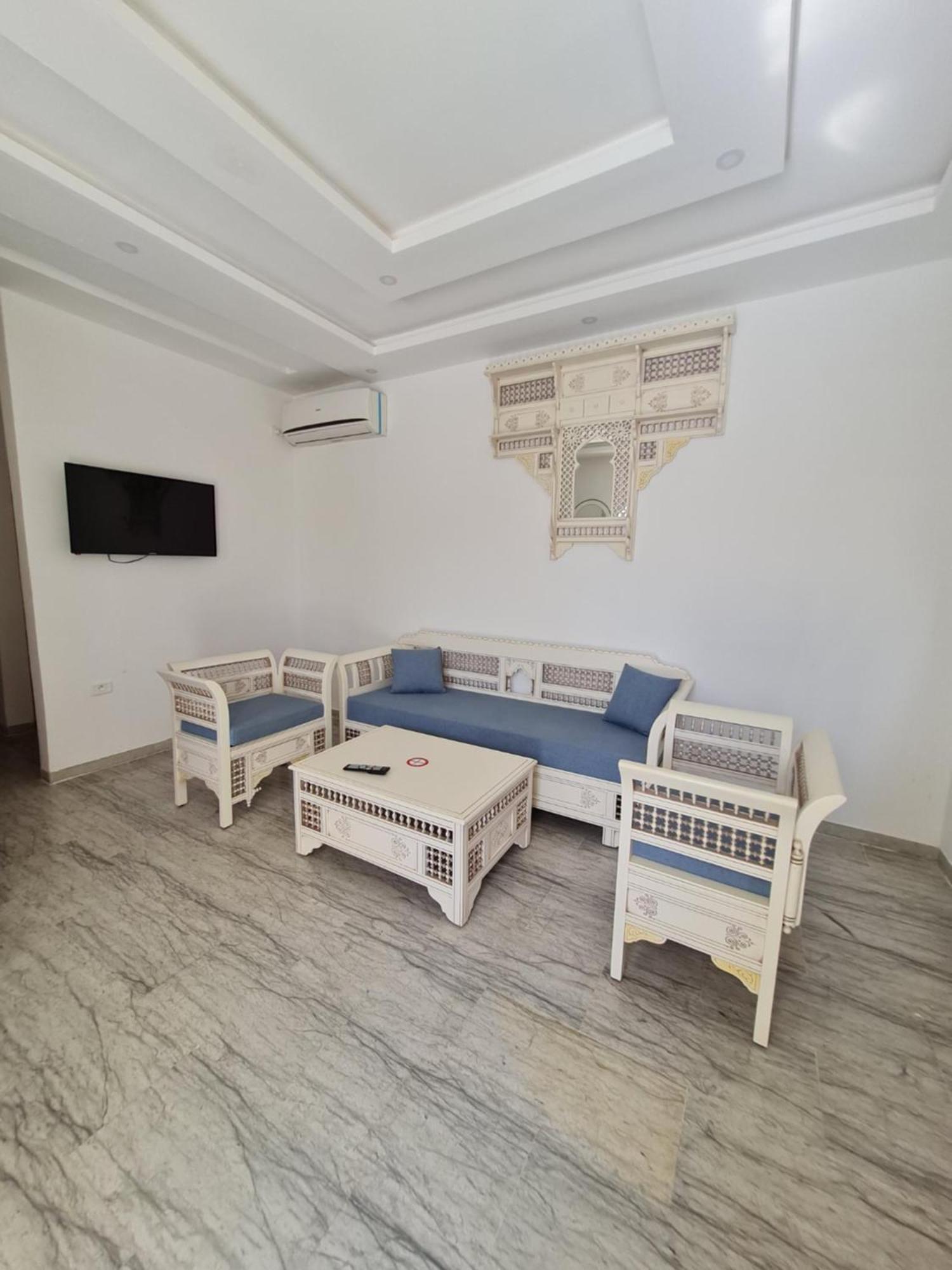 Musk De Djerba Suite Aziz Avec Piscine Temlale Bagian luar foto