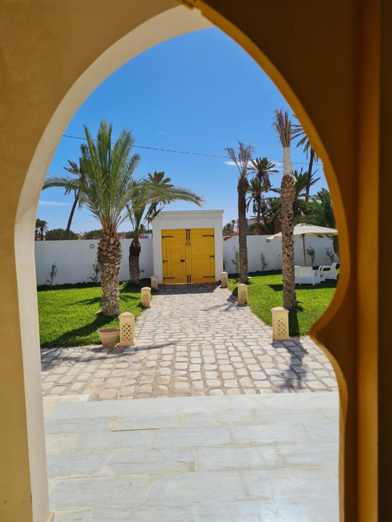 Musk De Djerba Suite Aziz Avec Piscine Temlale Bagian luar foto